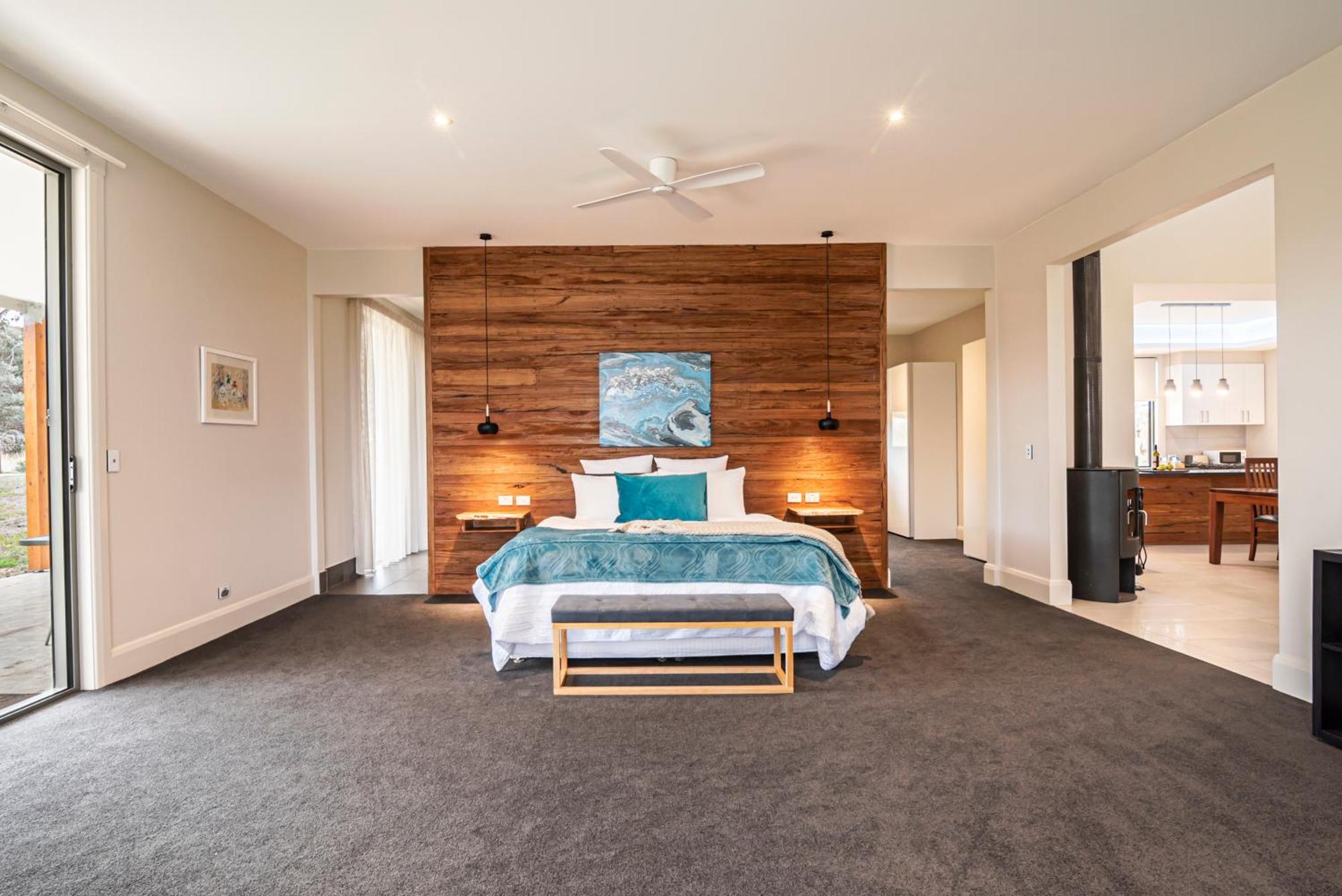 Holiday home Dale View Luxury Glenaroua